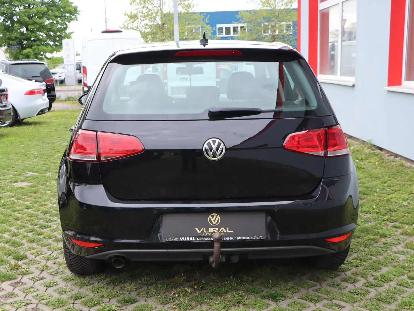 Vehicle image, number 6