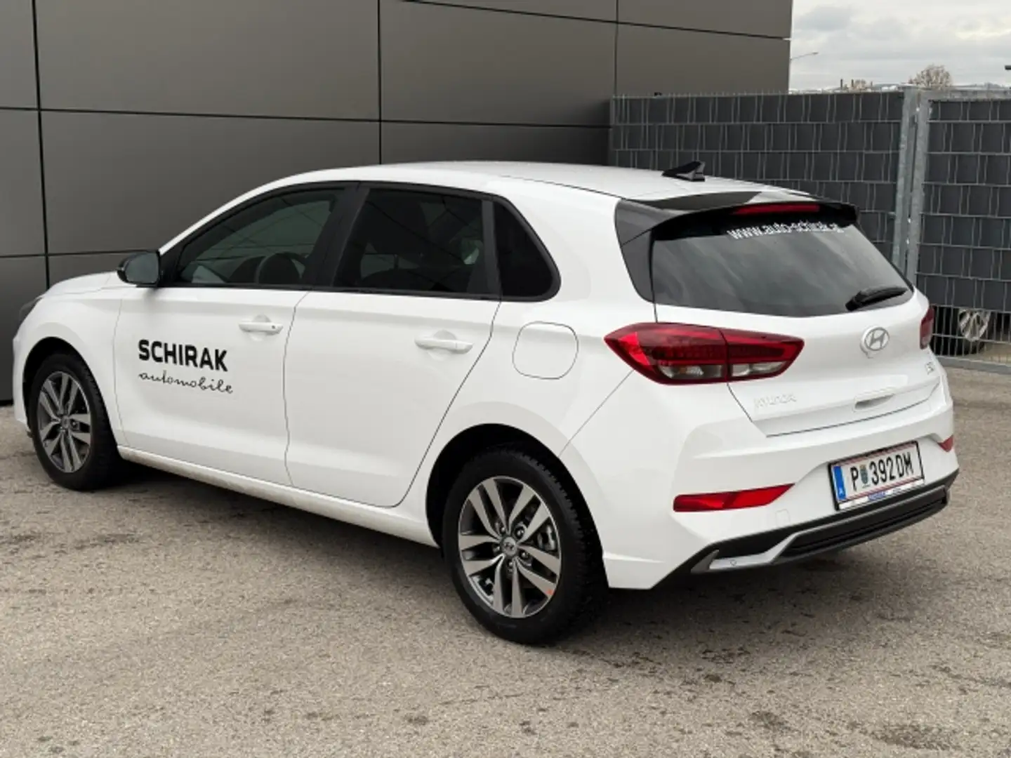 Vehicle image, number 5