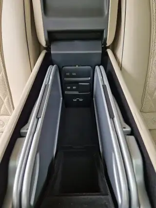 Vehicle image thumbnail, number 19