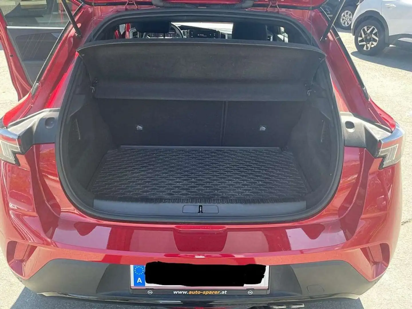 Vehicle image, number 6