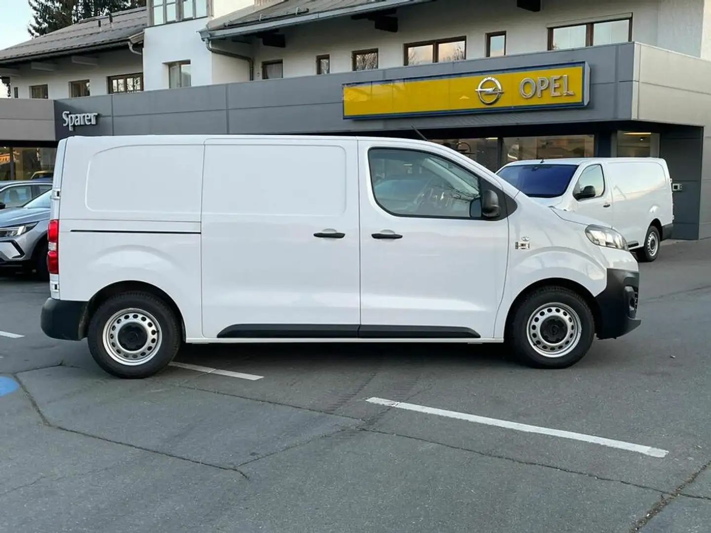 Vehicle image, number 5