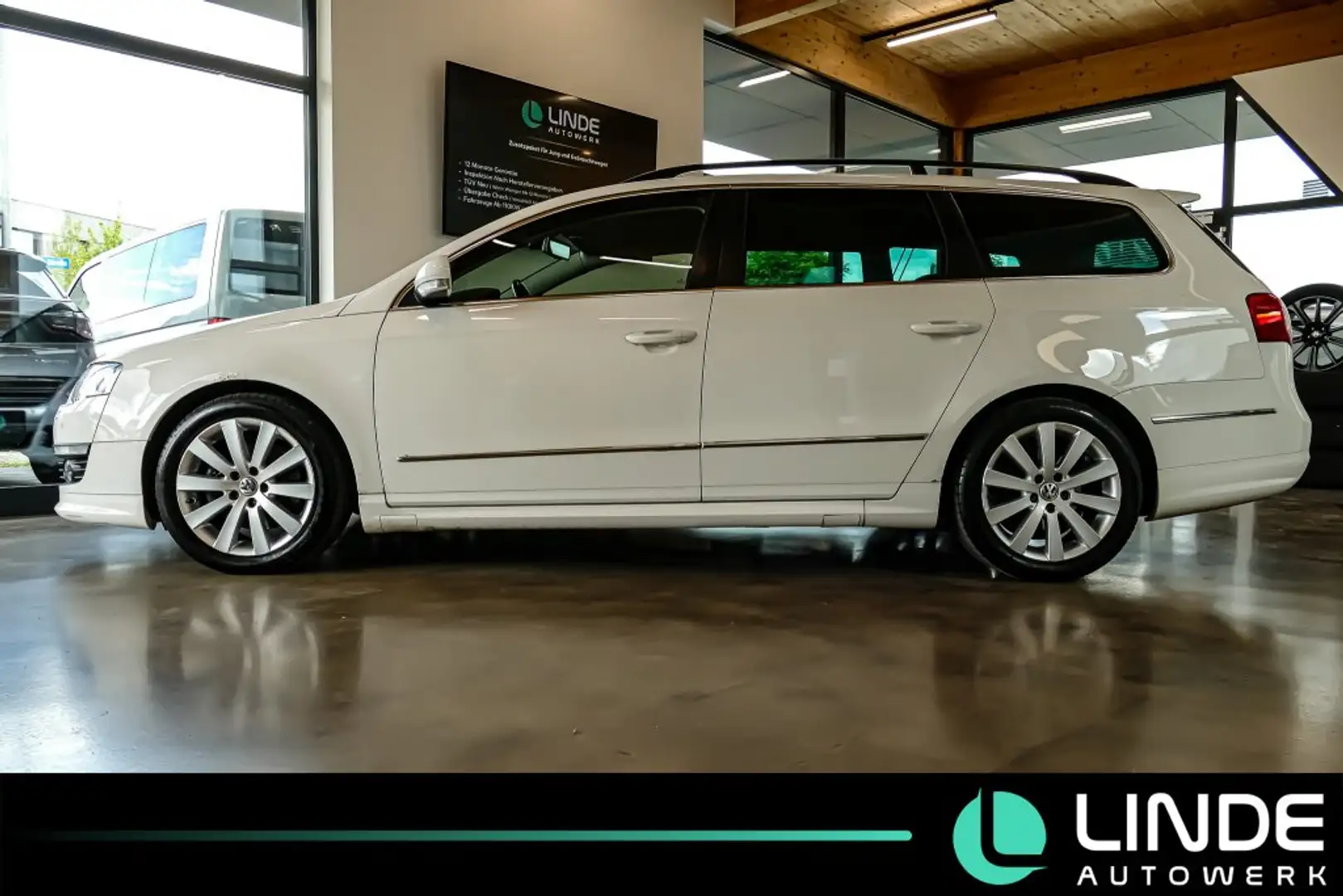 Vehicle image, number 4