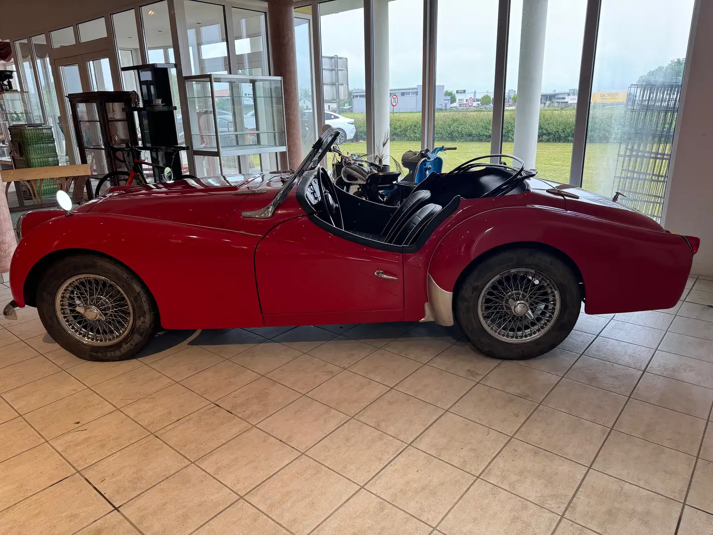 Vehicle image, number 8