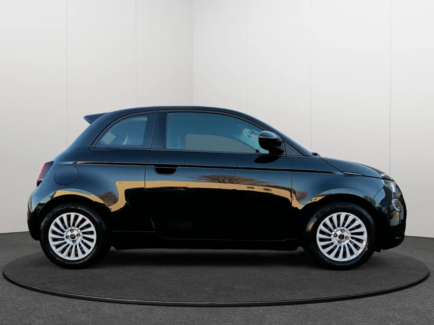 Vehicle image, number 5