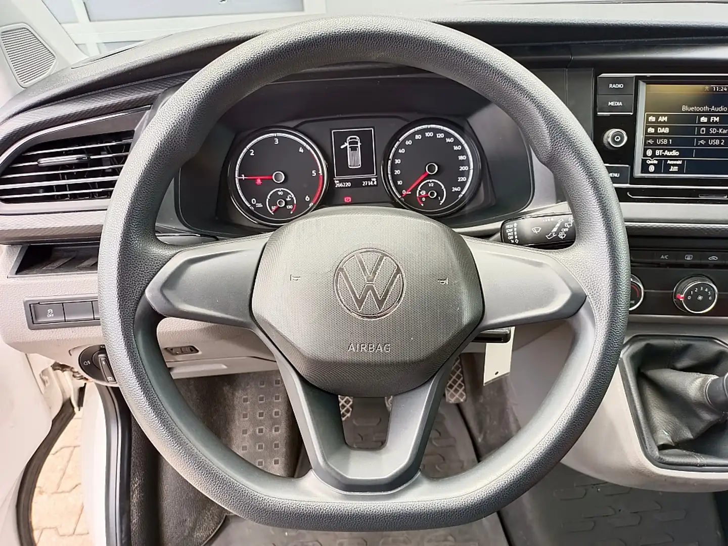 Vehicle image, number 14
