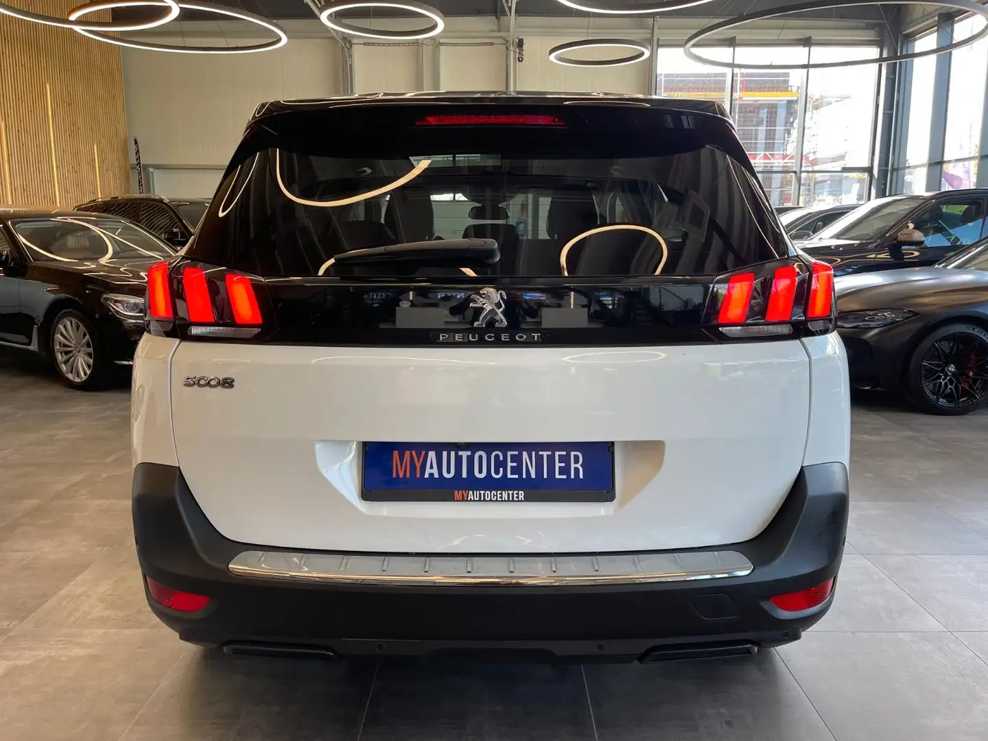 Vehicle image, number 5