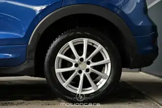 Vehicle image thumbnail, number 8