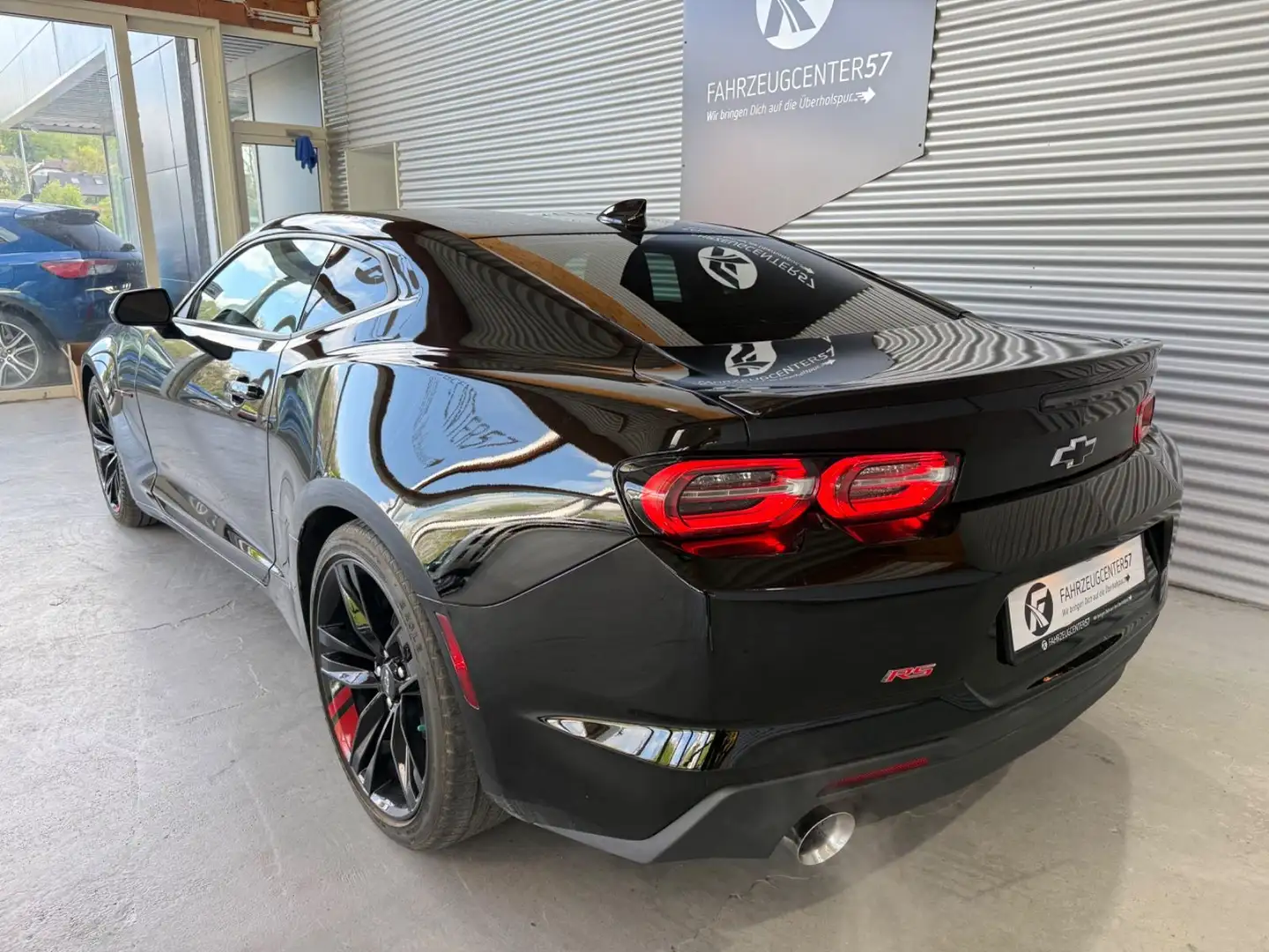 Vehicle image, number 9