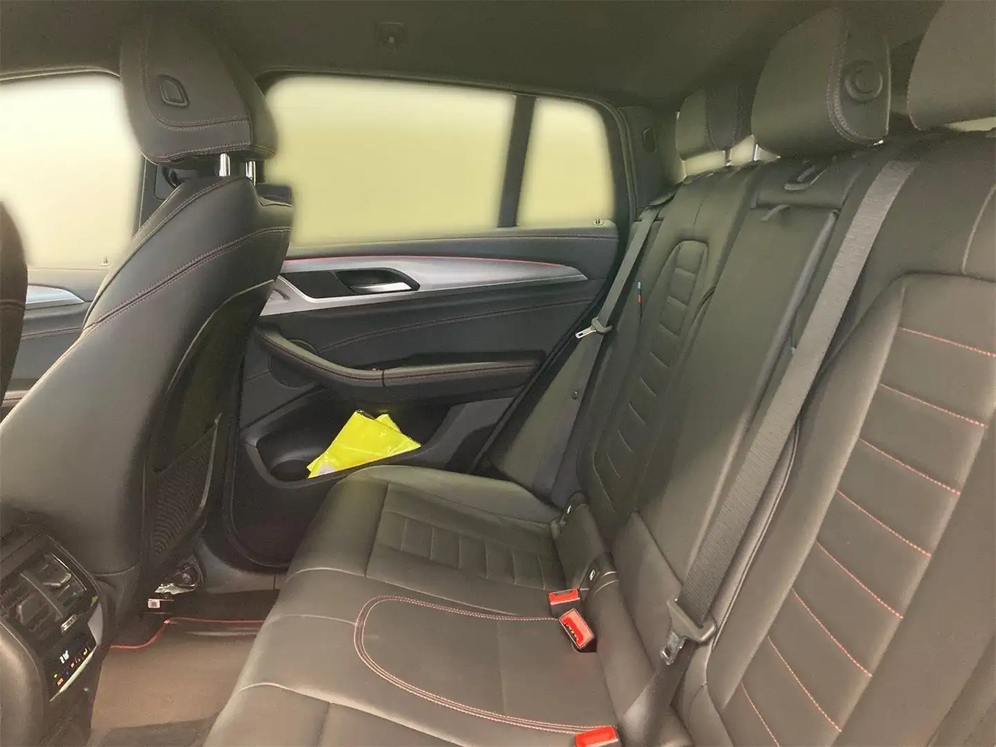Vehicle image, number 5