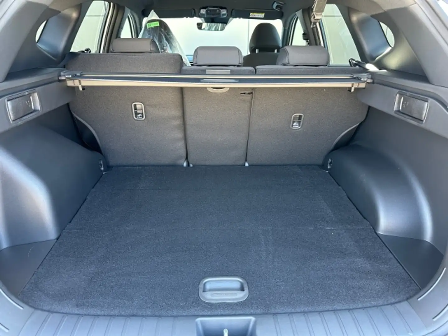 Vehicle image, number 6