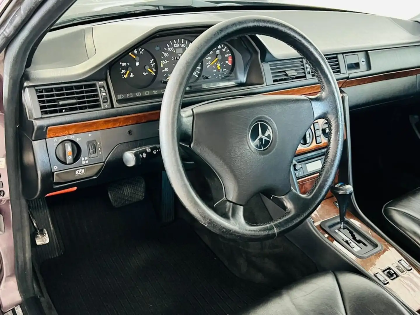 Vehicle image, number 7