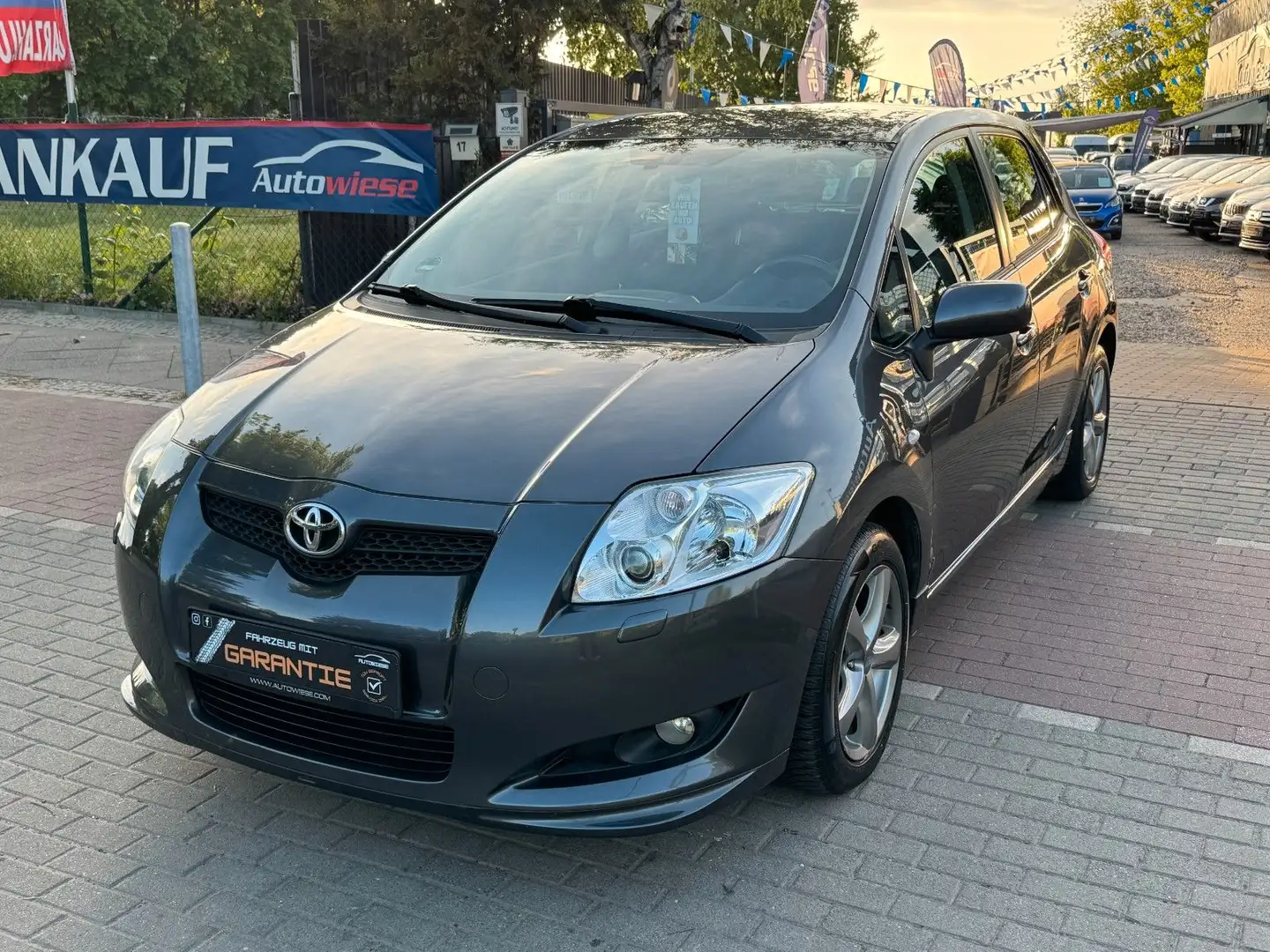 Vehicle image, number 8