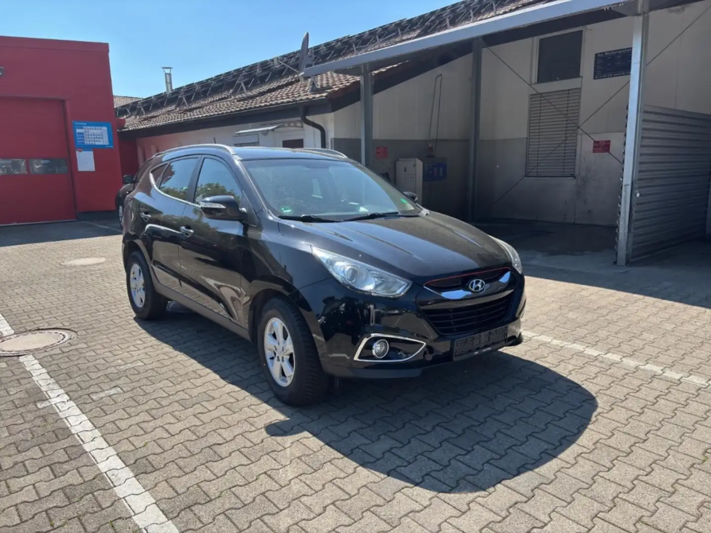 Vehicle image, number 6
