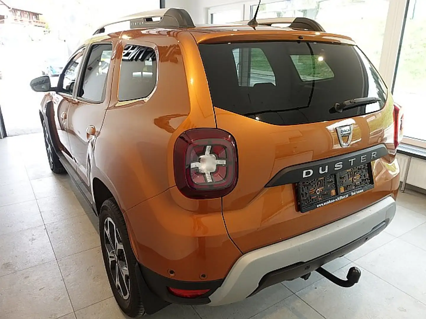 Vehicle image, number 4