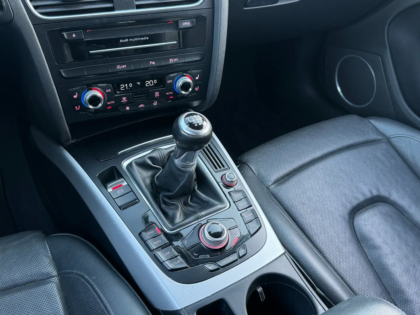 Vehicle image, number 6