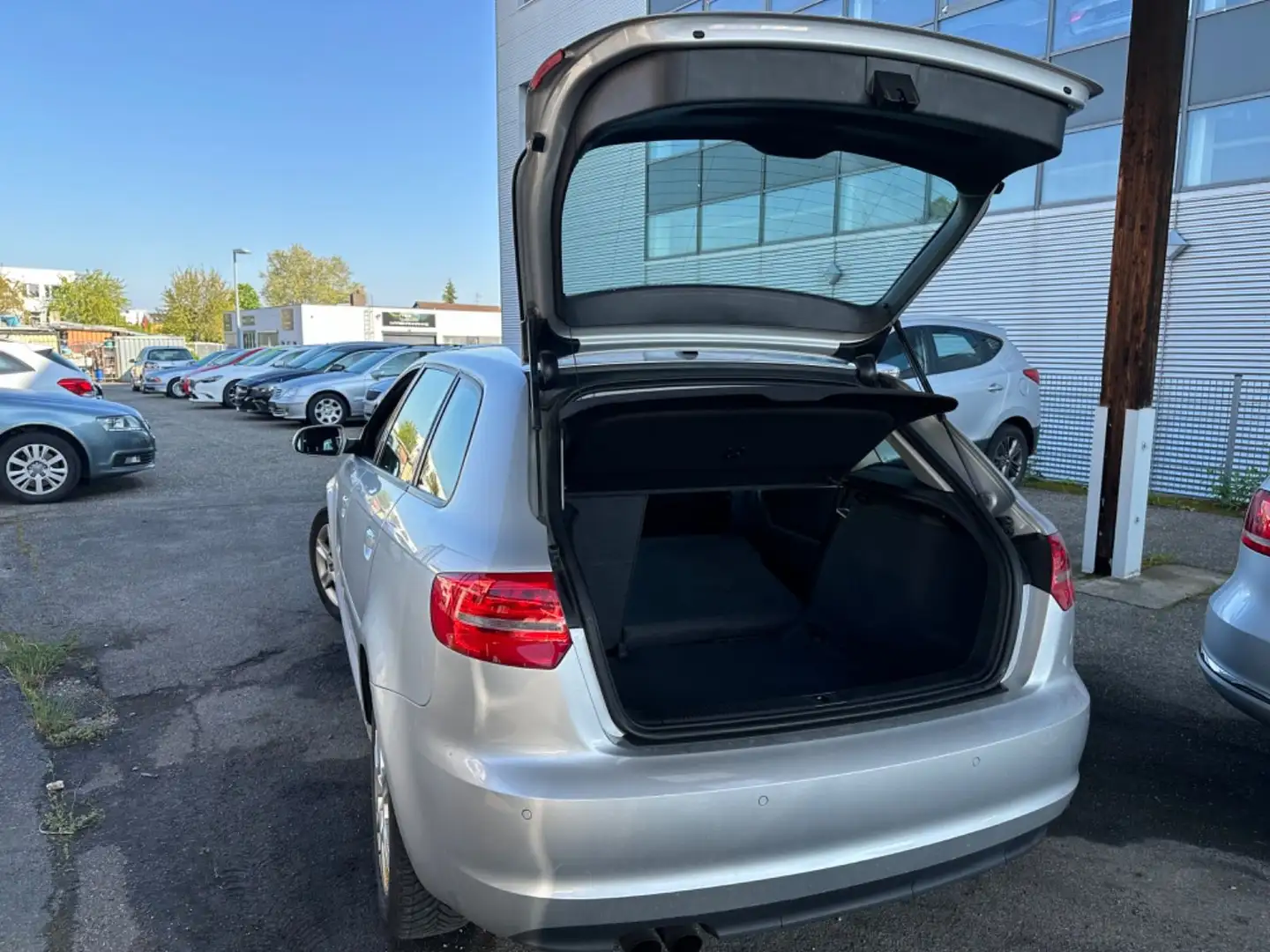 Vehicle image, number 5