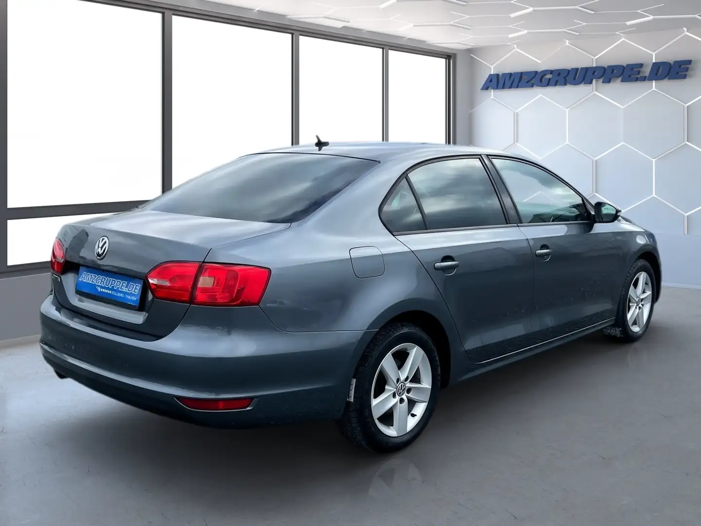Vehicle image, number 6
