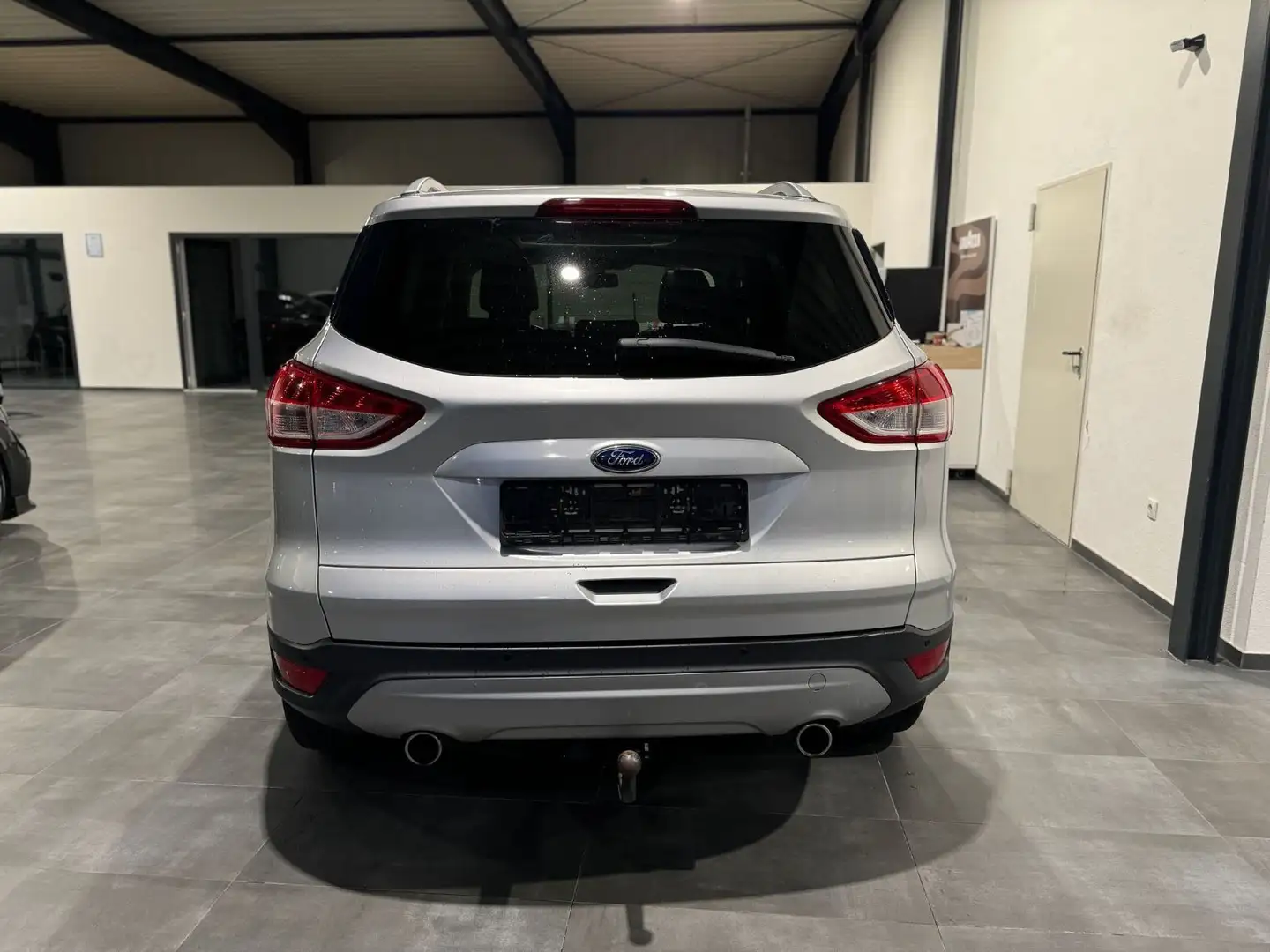 Vehicle image, number 4