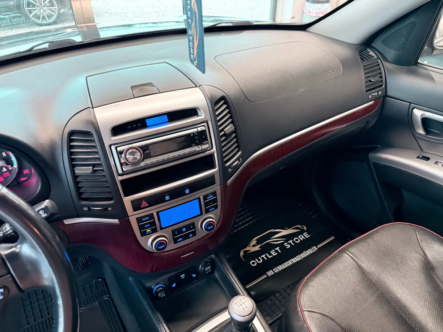 Vehicle image, number 13