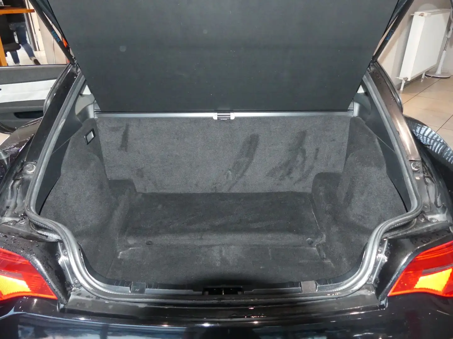 Vehicle image, number 18