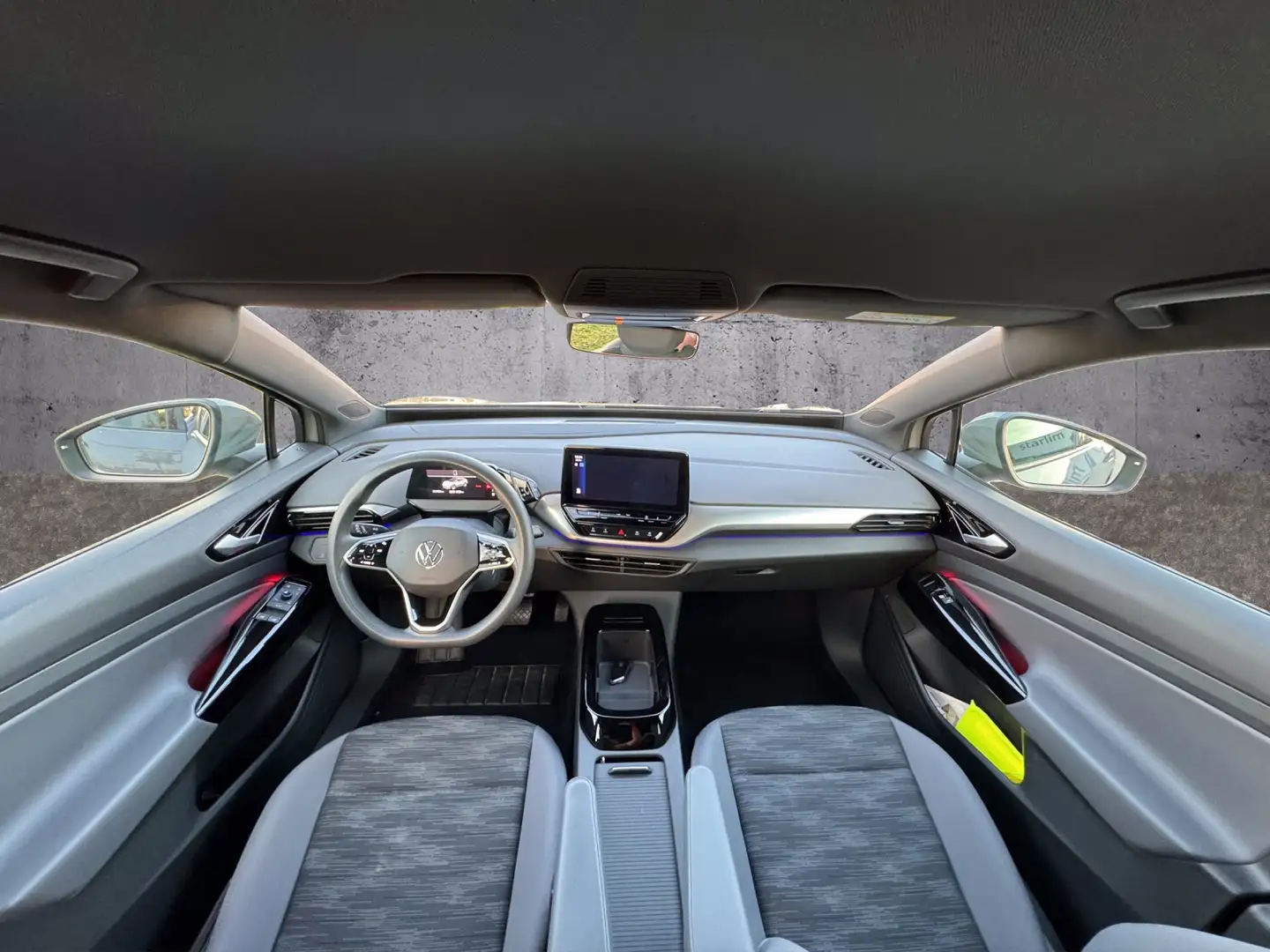 Vehicle image, number 9