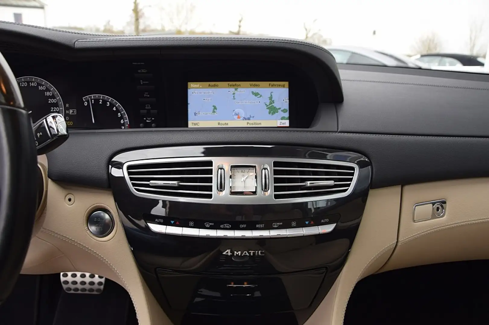 Vehicle image, number 7