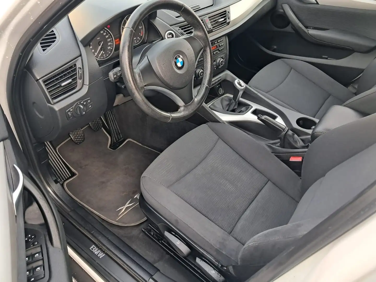 Vehicle image, number 9