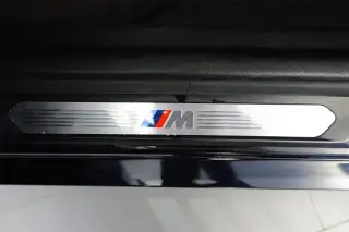 Vehicle image thumbnail, number 9
