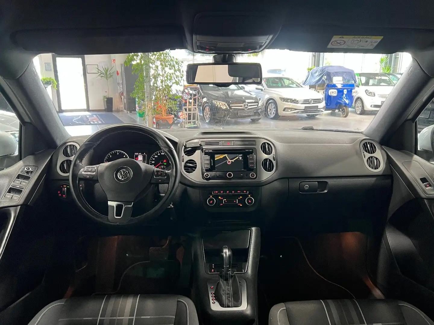 Vehicle image, number 17