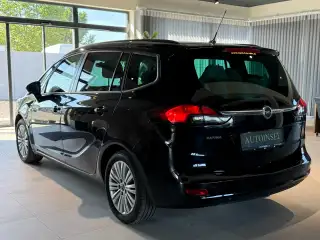 Vehicle image thumbnail, number 4