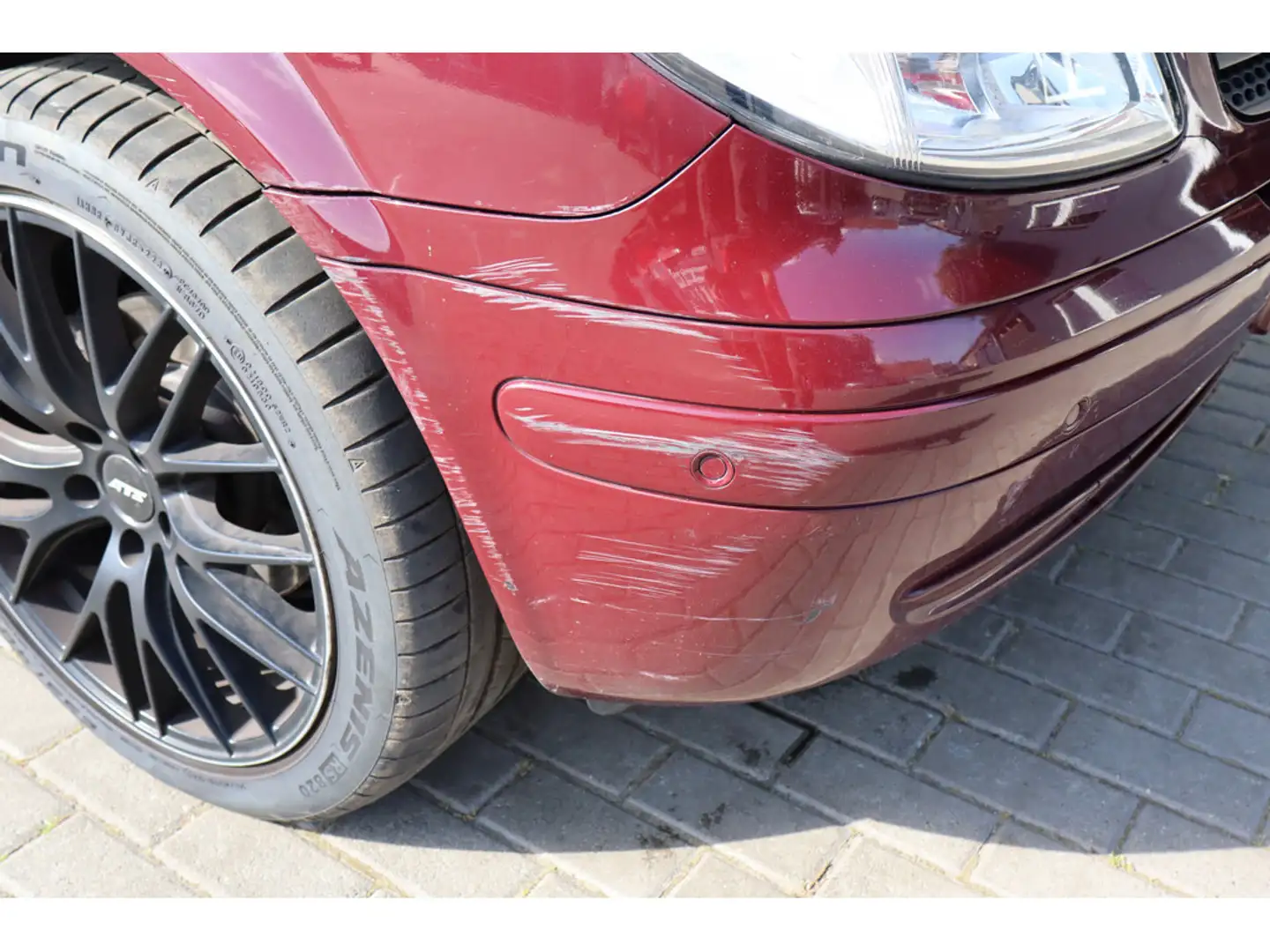 Vehicle image, number 3