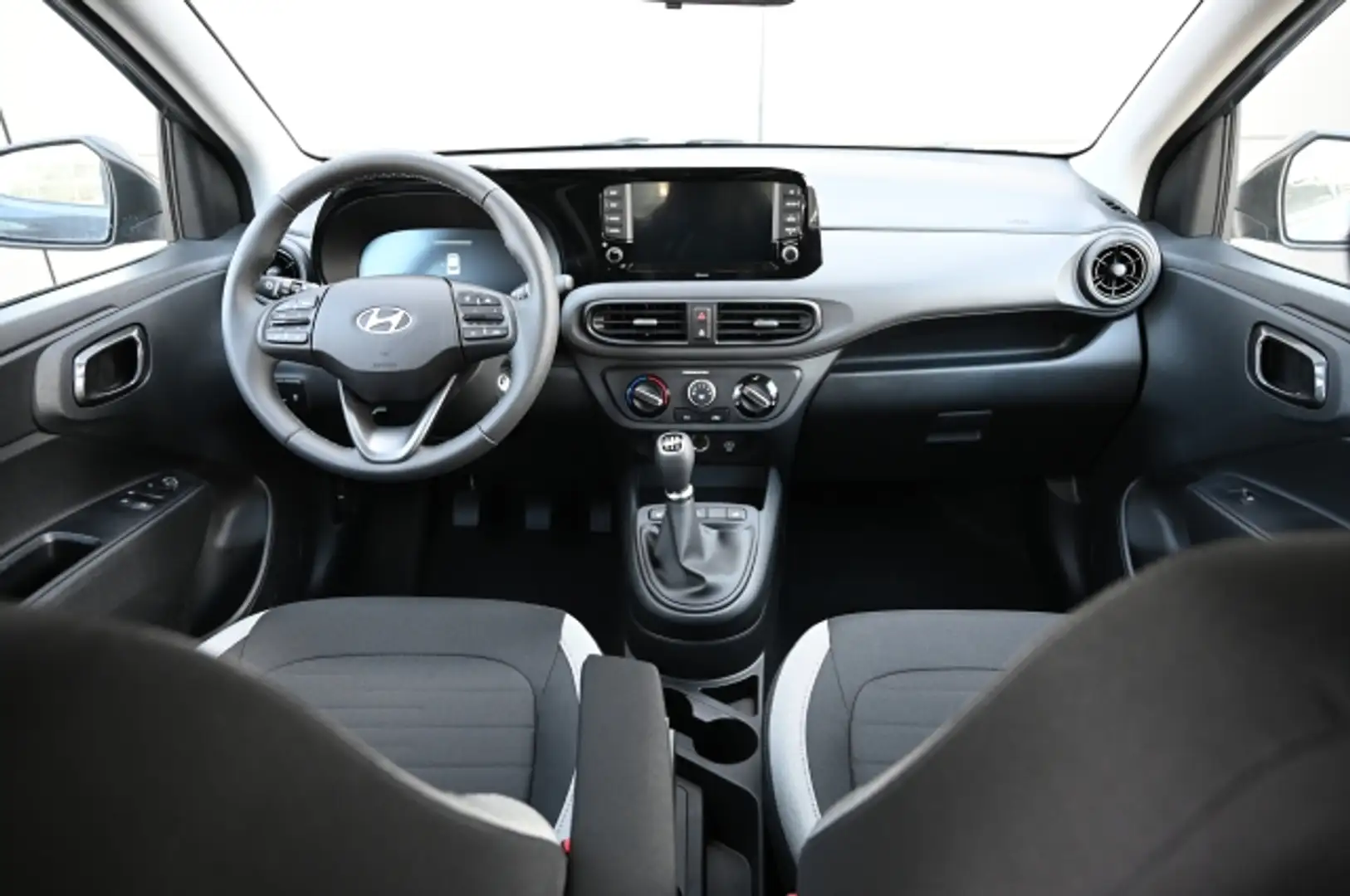 Vehicle image, number 8