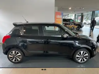 Vehicle image thumbnail, number 4