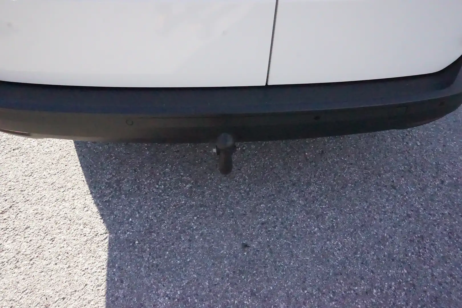 Vehicle image, number 6