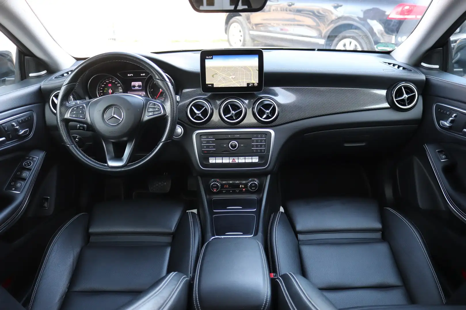 Vehicle image, number 6