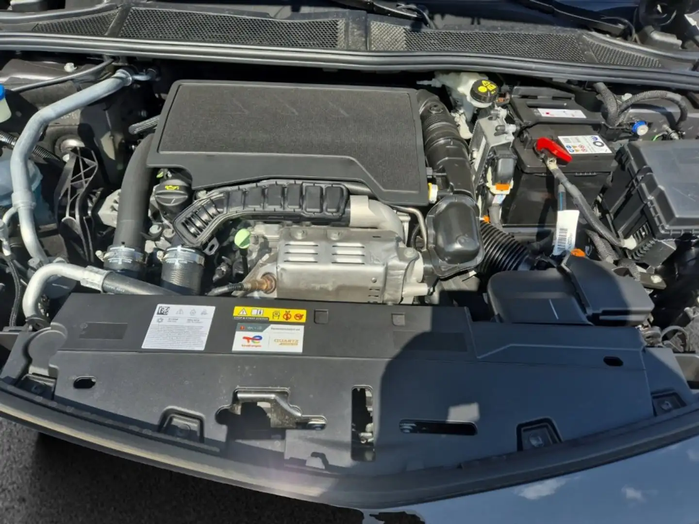 Vehicle image, number 19