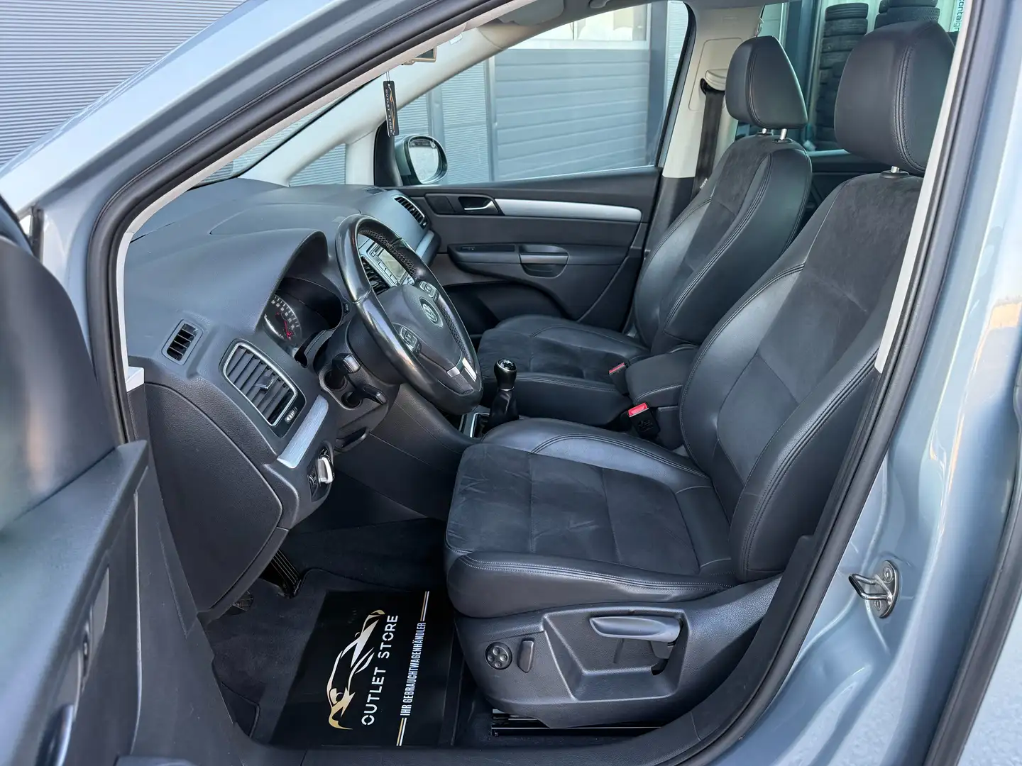 Vehicle image, number 9