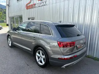 Vehicle image thumbnail, number 4