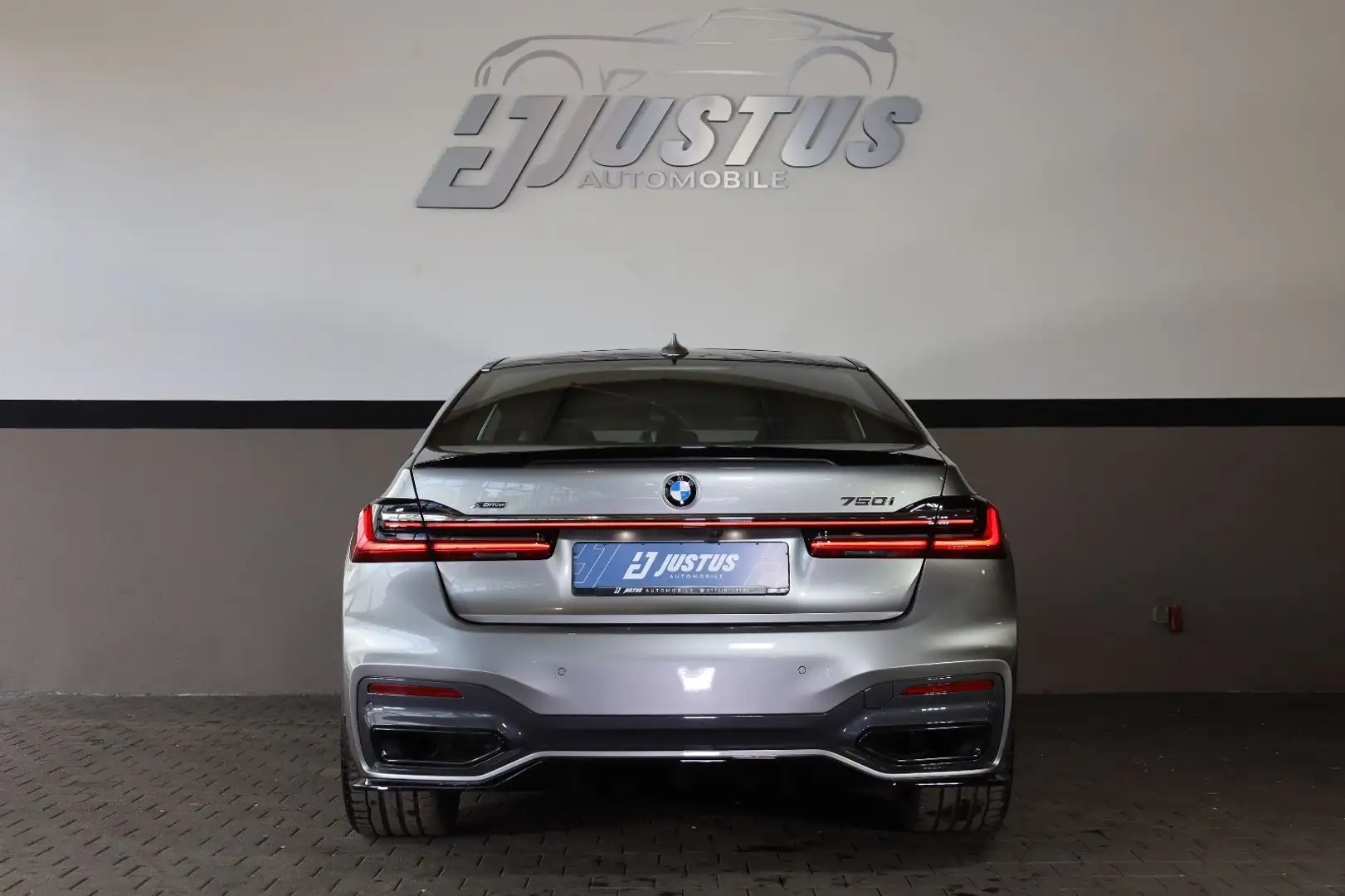 Vehicle image, number 5