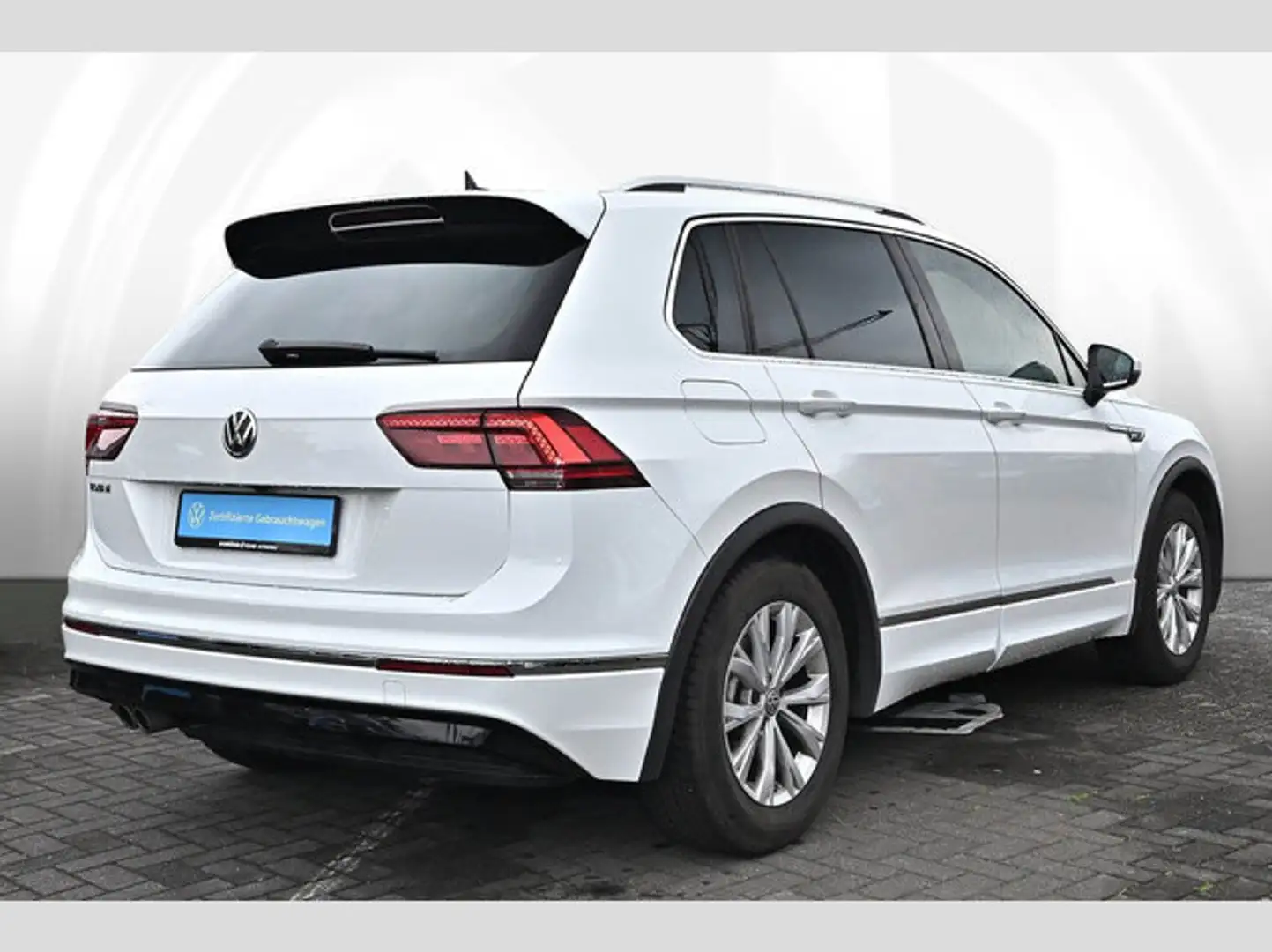 Vehicle image, number 3