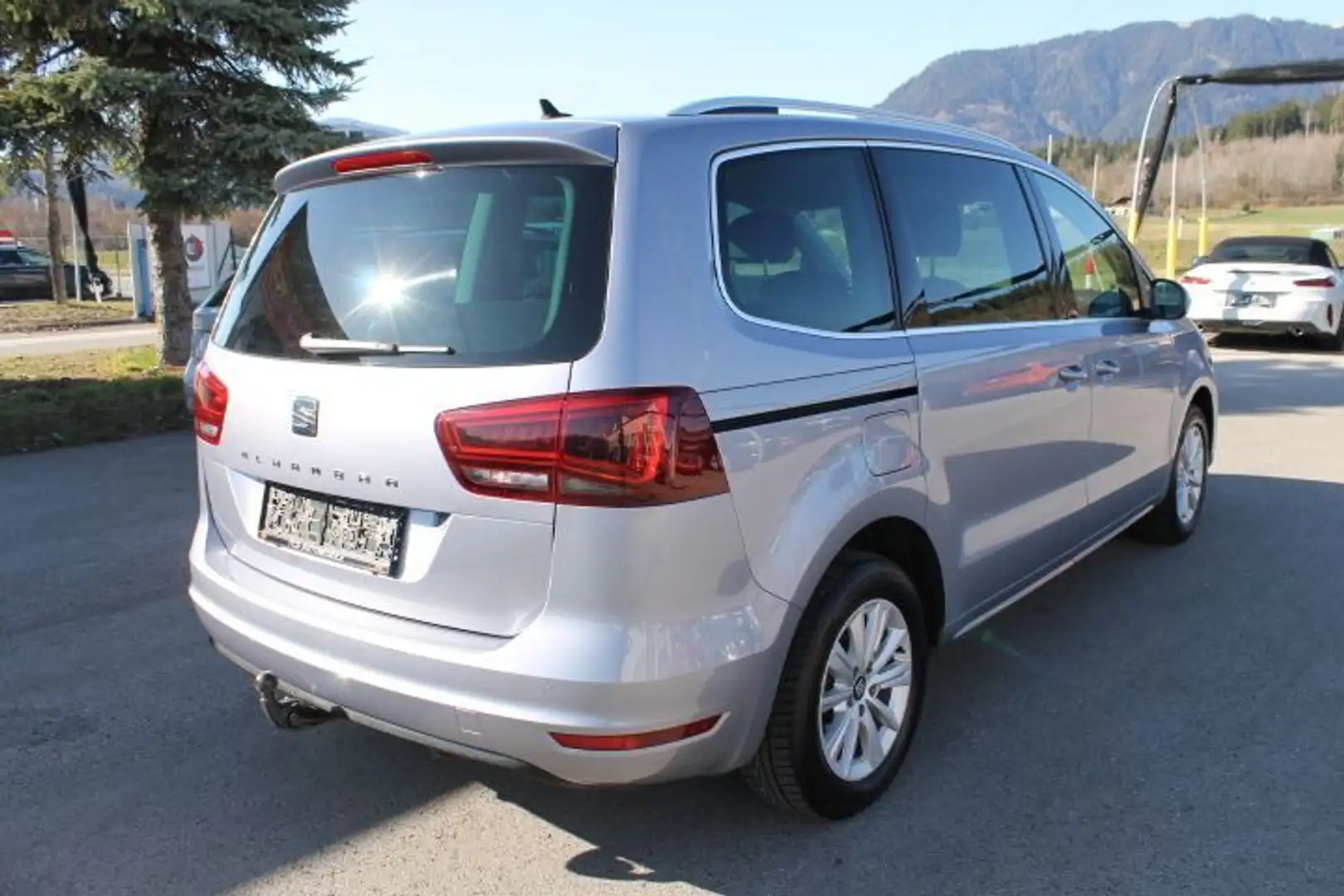 Vehicle image, number 7