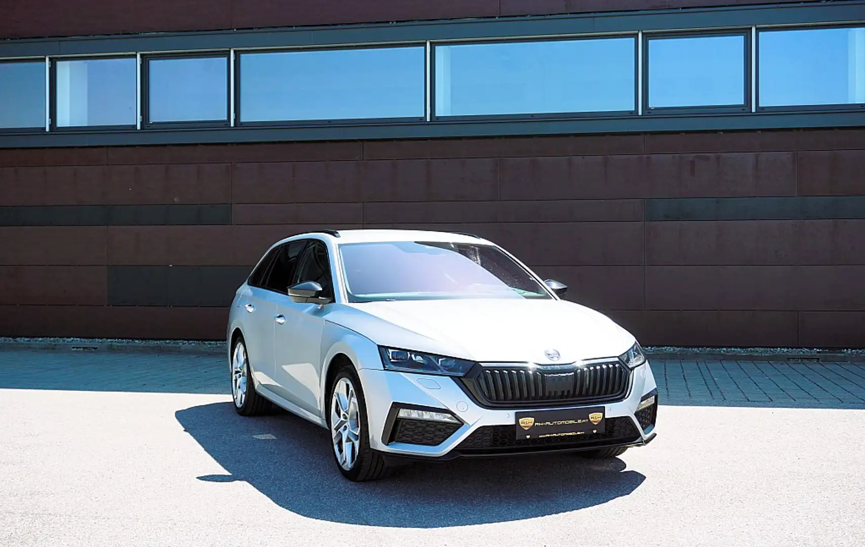 Vehicle image, number 3