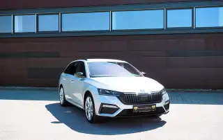 Vehicle image thumbnail, number 3