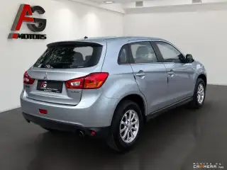 Vehicle image thumbnail, number 5