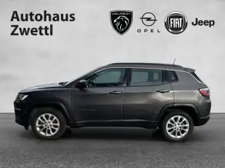 Vehicle image thumbnail, number 3