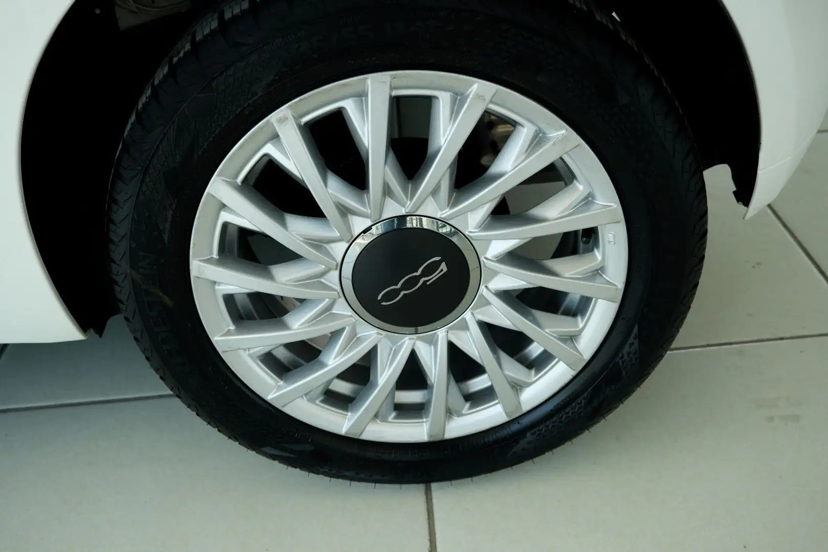 Vehicle image, number 17