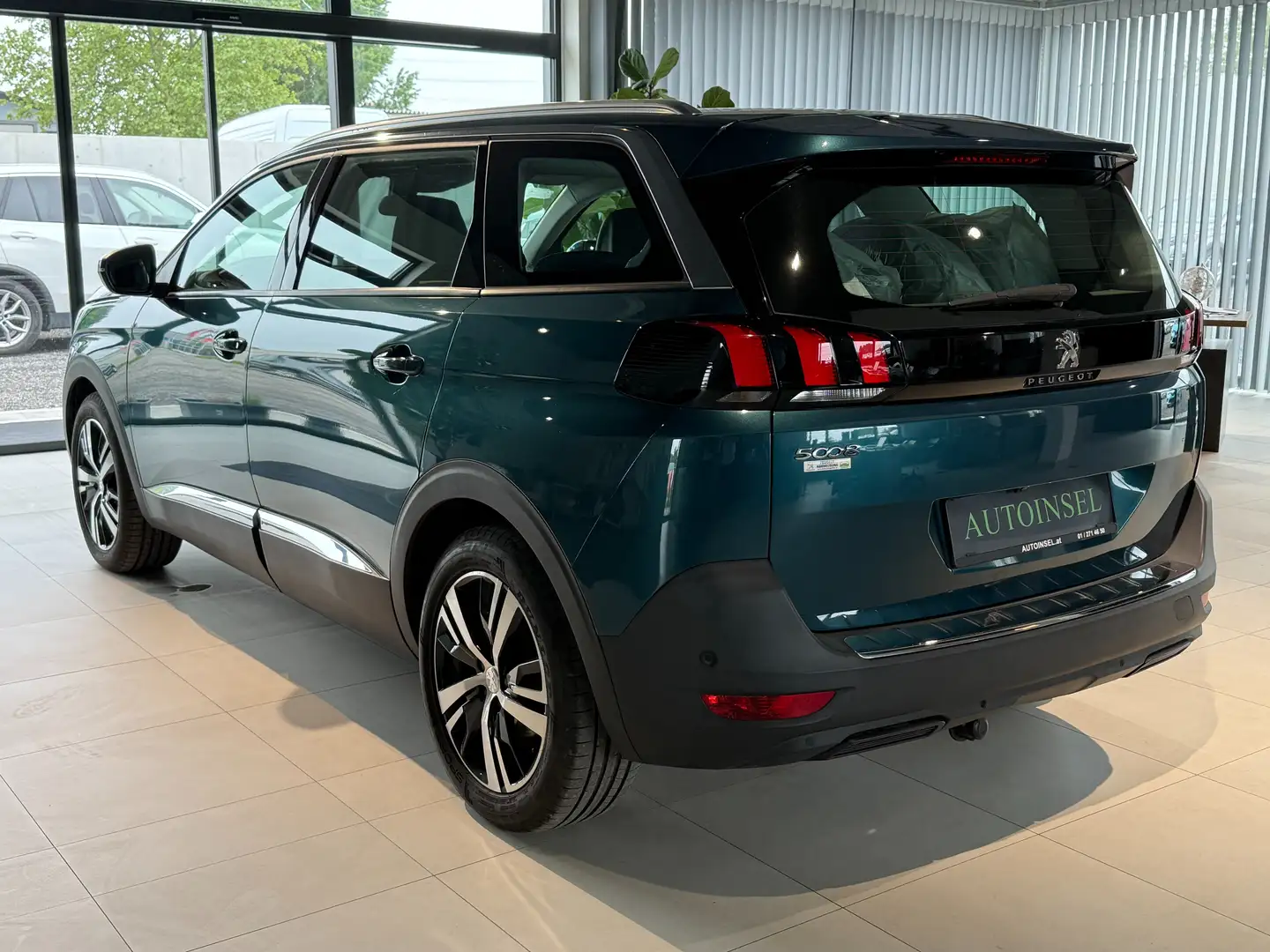Vehicle image, number 3