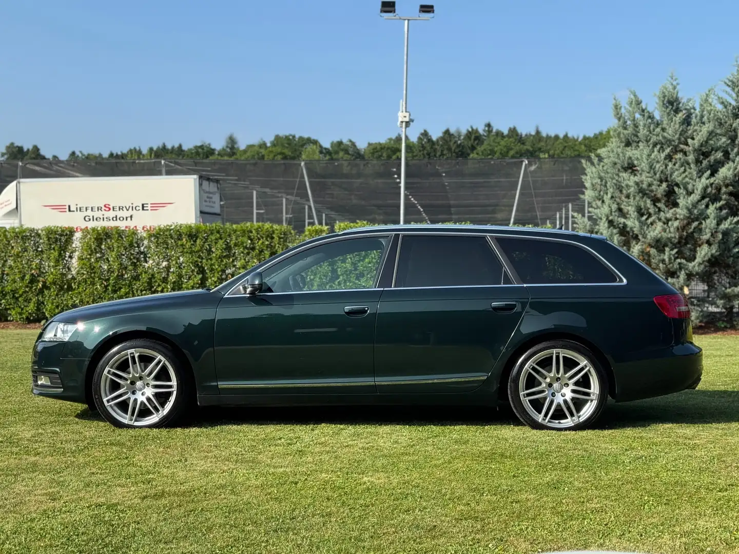 Vehicle image, number 7