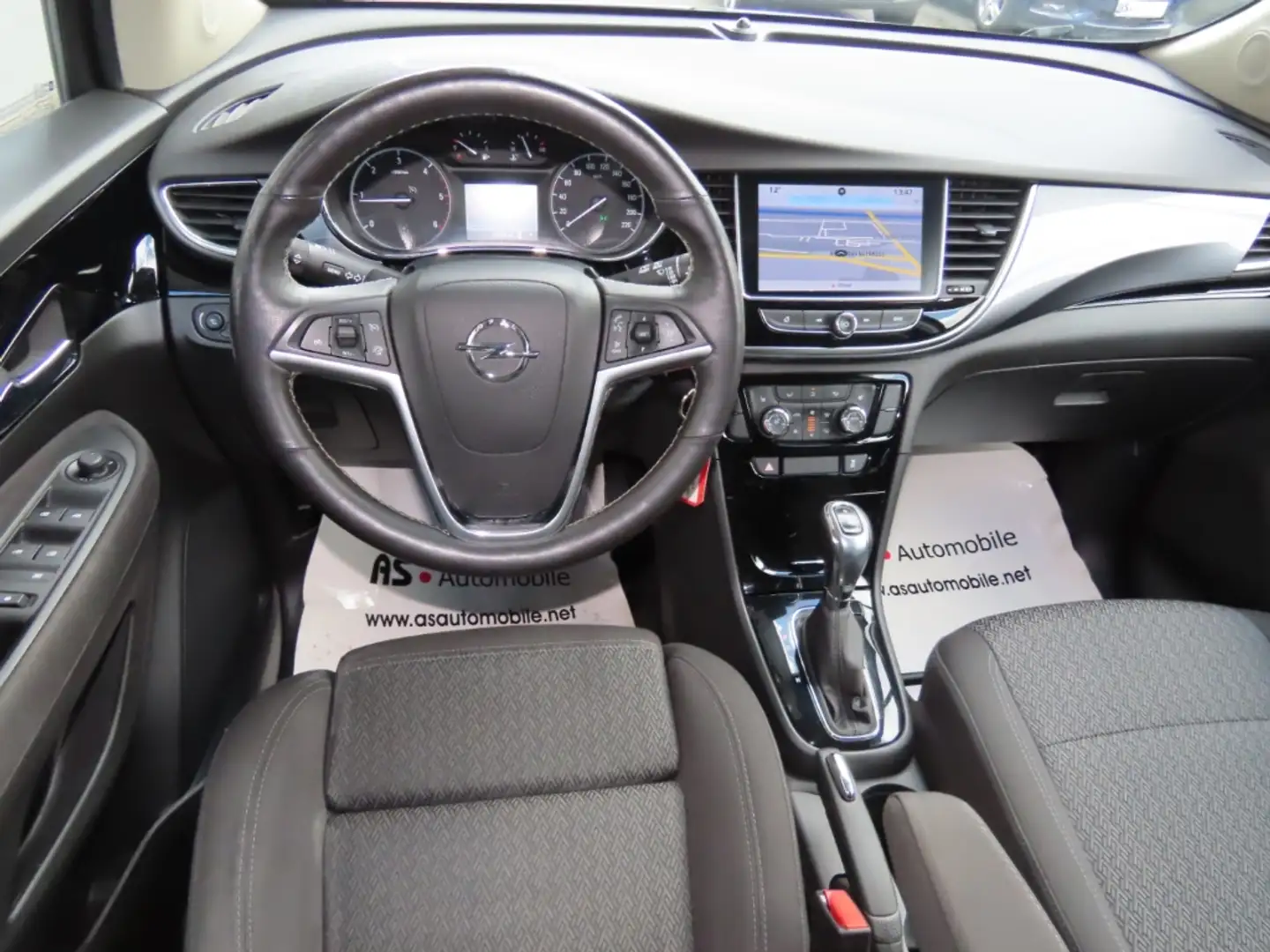 Vehicle image, number 9