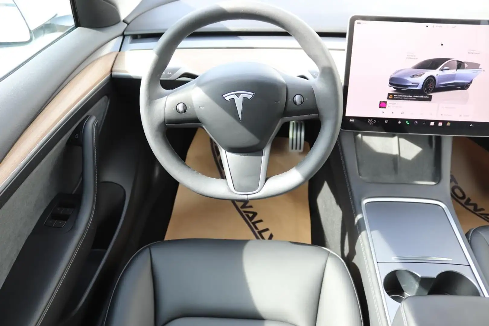 Vehicle image, number 6